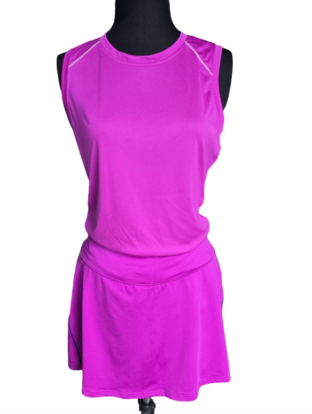 Champion Set Semi-Fitted Athletic Top in Bright Magenta With Skort Size M